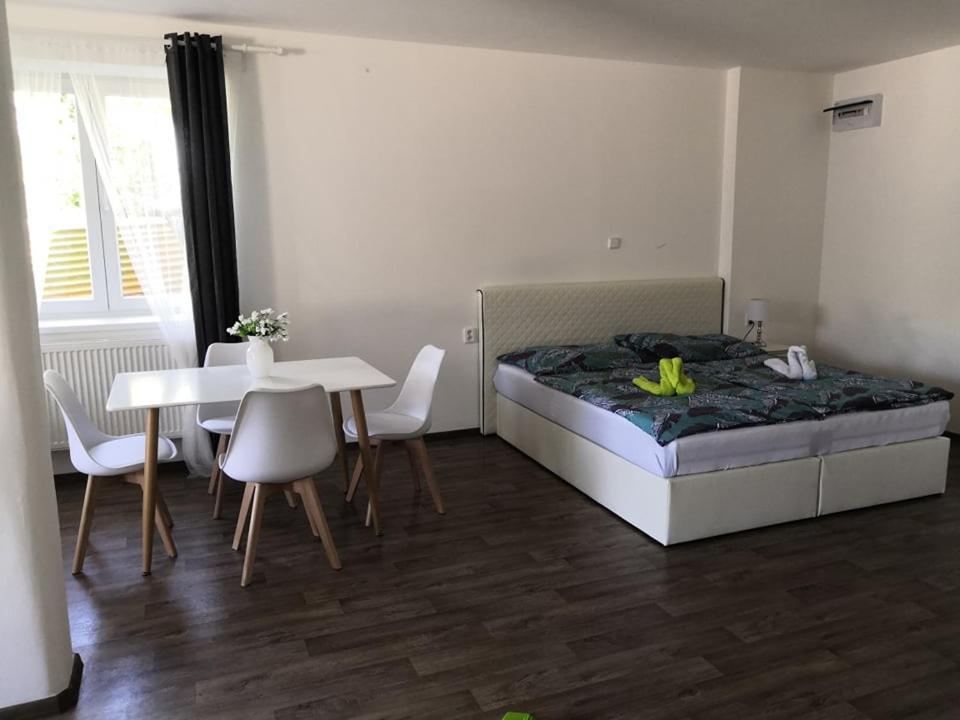 Litoměřice Apartmany Doris מראה חיצוני תמונה